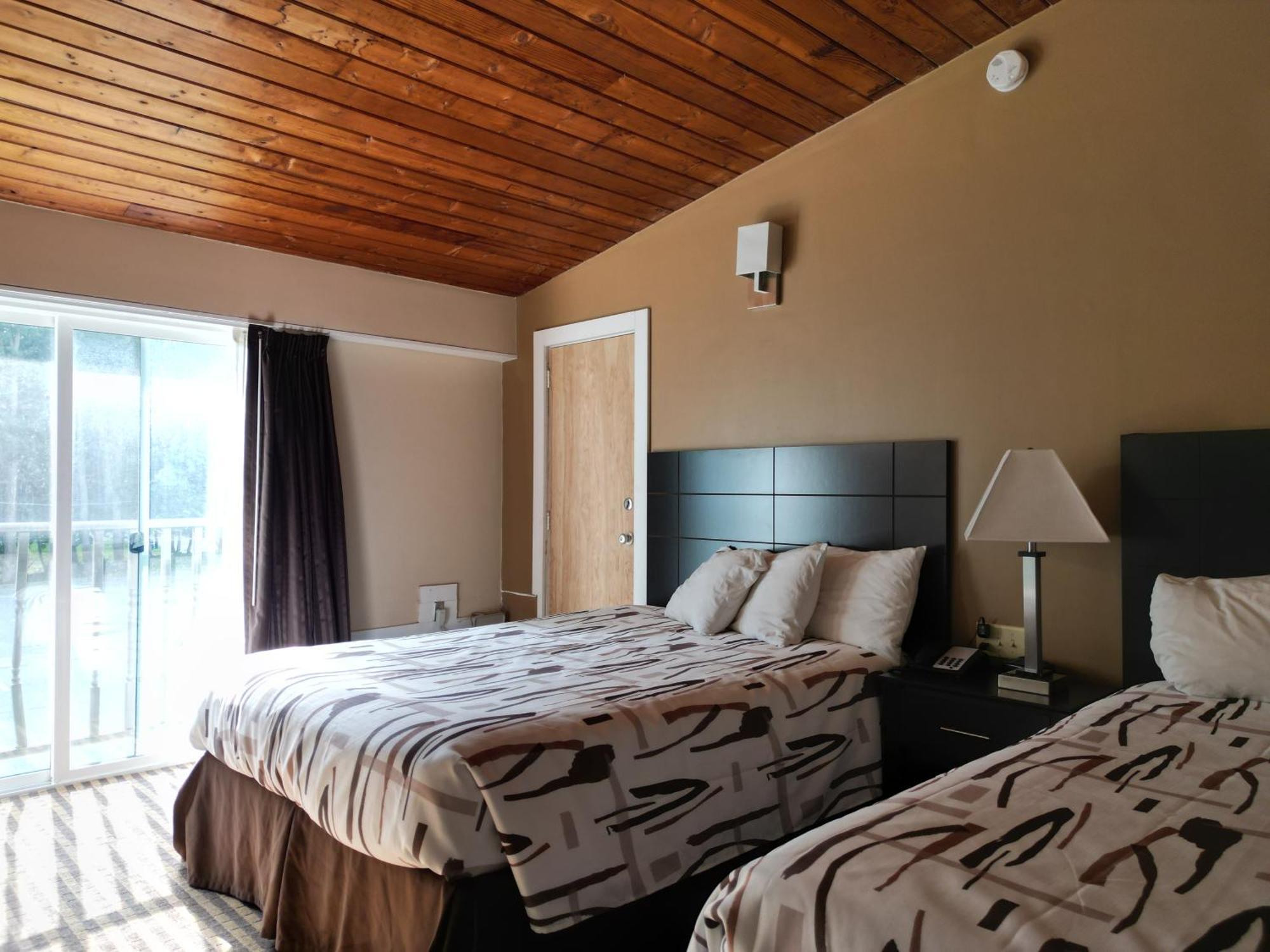 The Putney Inn Εξωτερικό φωτογραφία